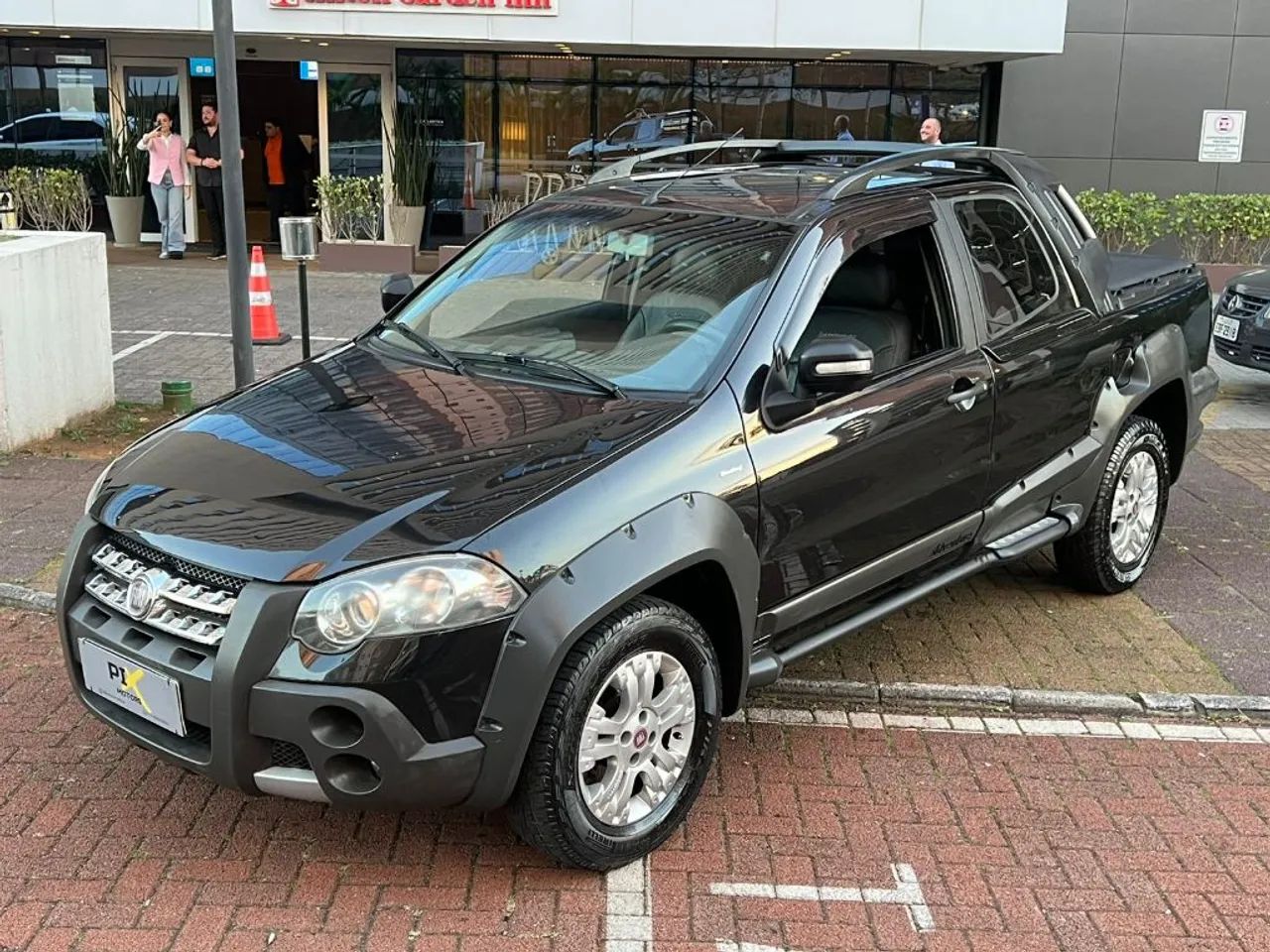 Fiat Strada Adv. Ext. 1.8 Locker Dual.flex CE 2012 - Foto 5