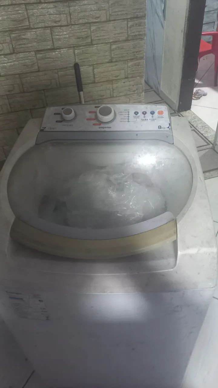 Máquina de lavar funcionando