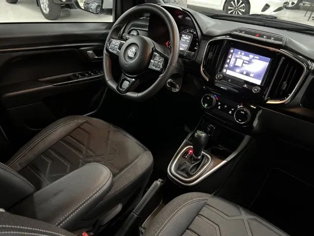Fiat Strada Volcano 1.3 Flex 8V CD Aut. 2023 - Foto 4