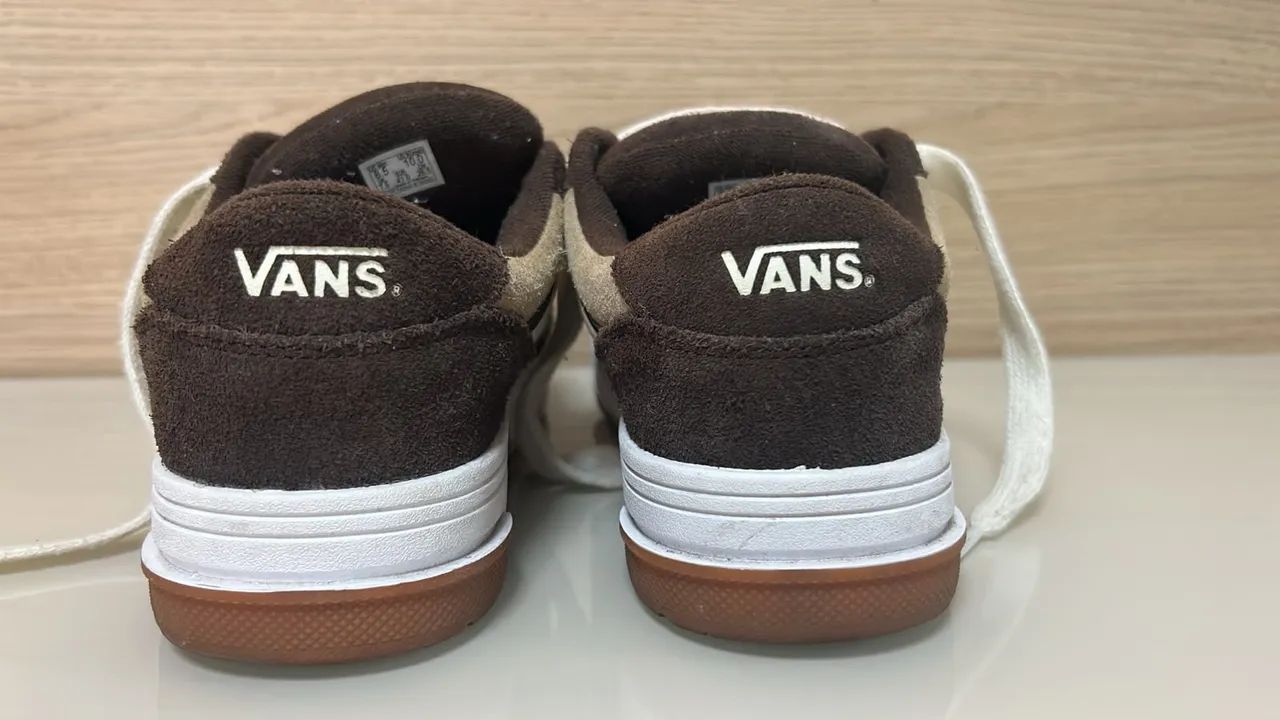Tênis Vans Hylane Nineties Marrom e Branco - Foto 3