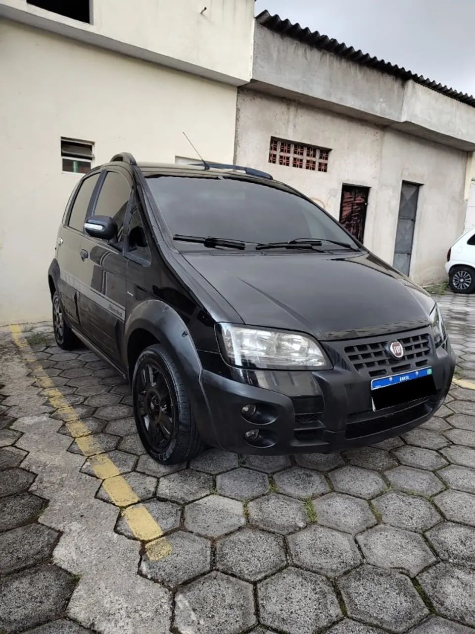 Fiat Idea Idea Adv./ Adv.LOCK.Dualogic 1.8 Flex 5p 2010