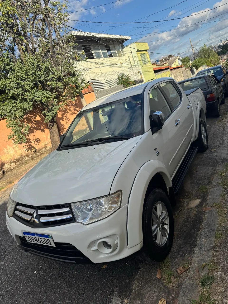 Mitsubishi L200 L200 Triton HPE 3.2 CD TB Int.Diesel Aut 2014