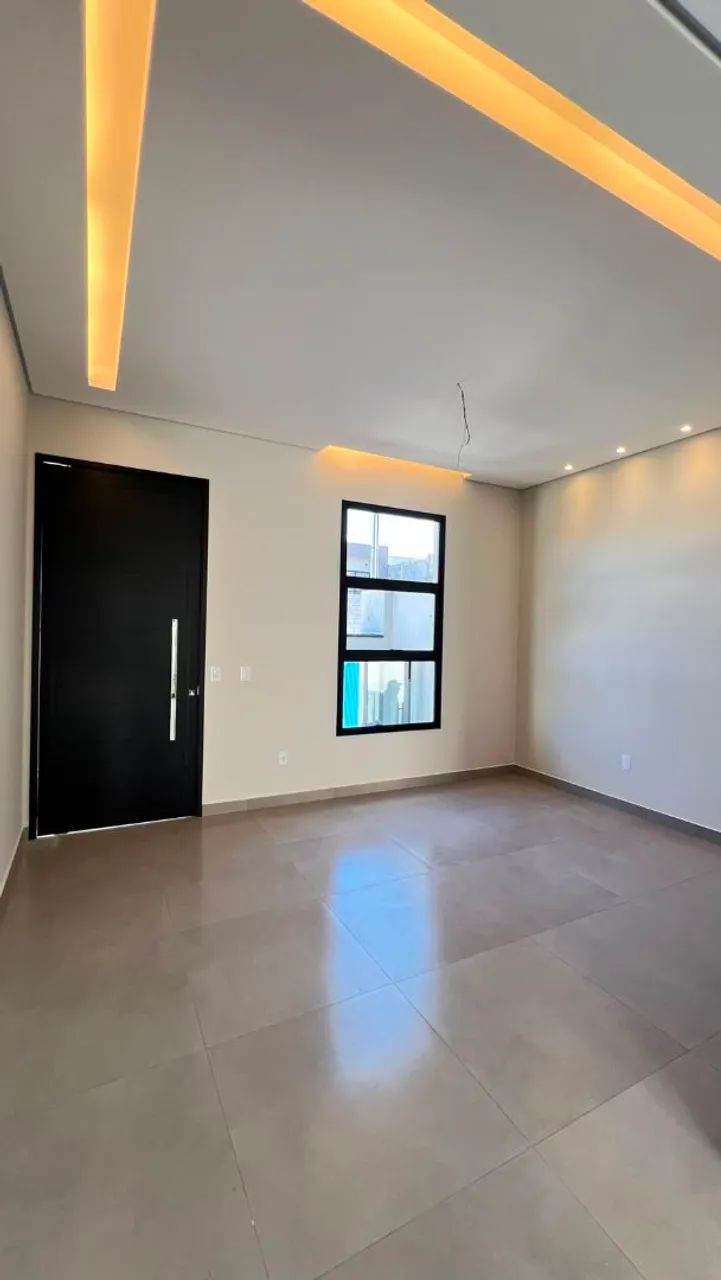 Casa com piscina a venda no Boulevard 