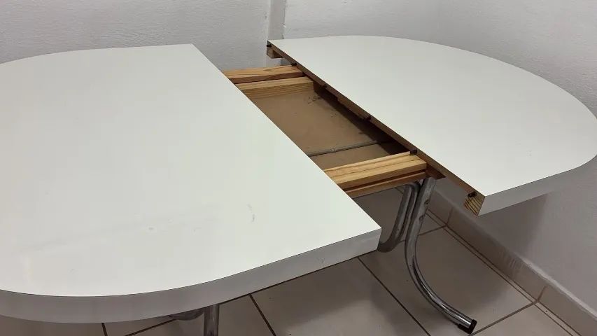 Mesa com quatro cadeiras  - Foto 3