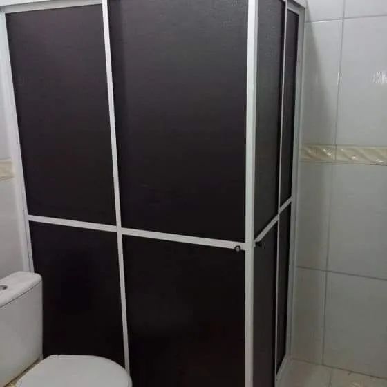 Box e fechamento de pia em acrílico  - Foto 5