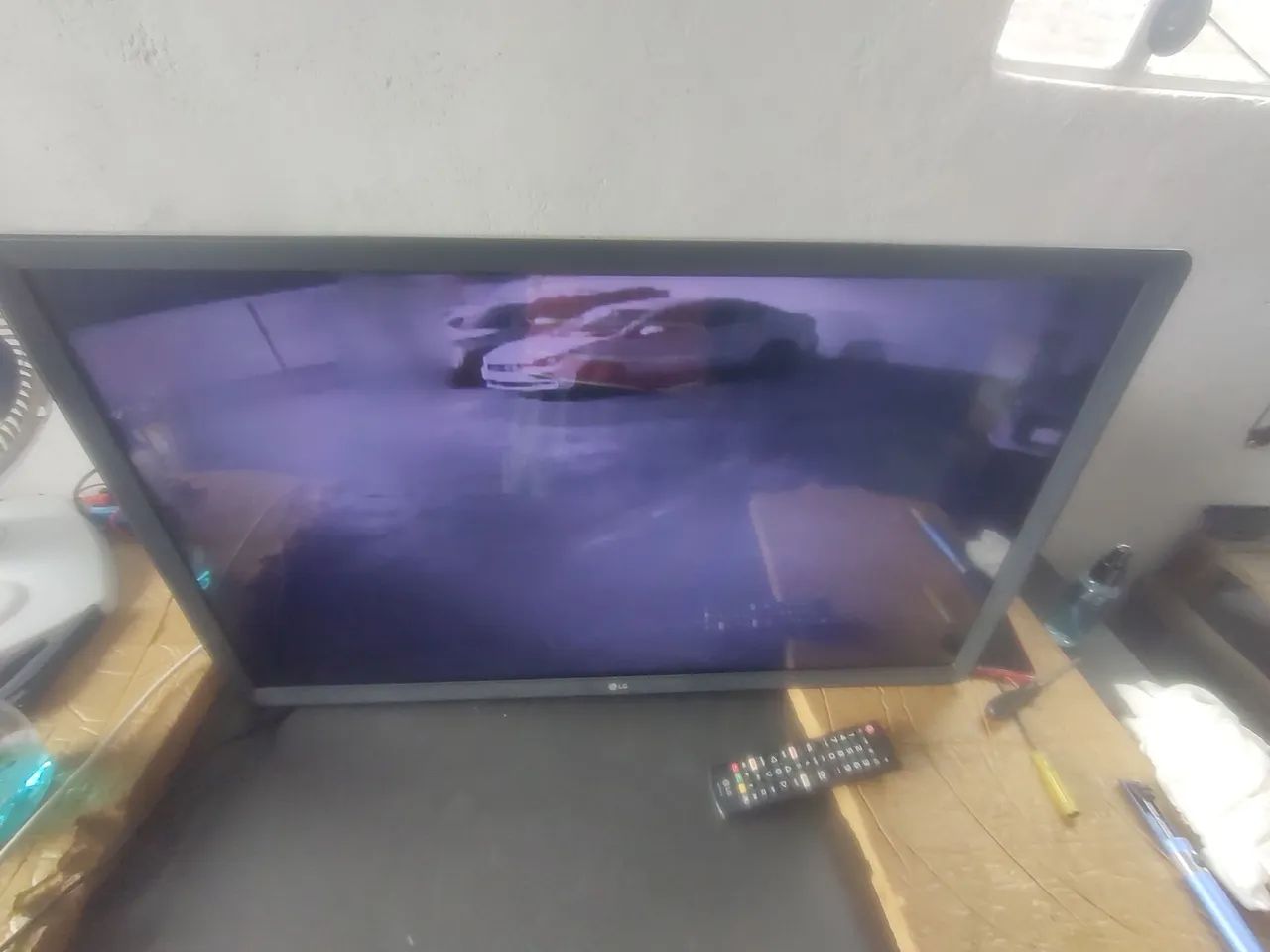 Vende-se uma smartv da LG 32 polegadas com controle original  - Foto 5