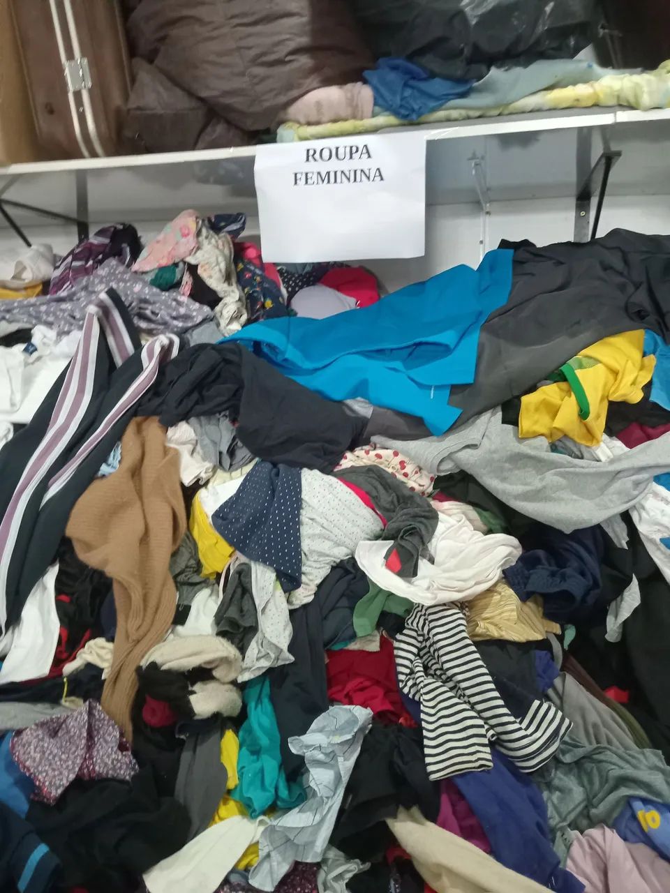 Peças de roupas variadas a partir de 1 real,para revender em bazar . - Foto 5