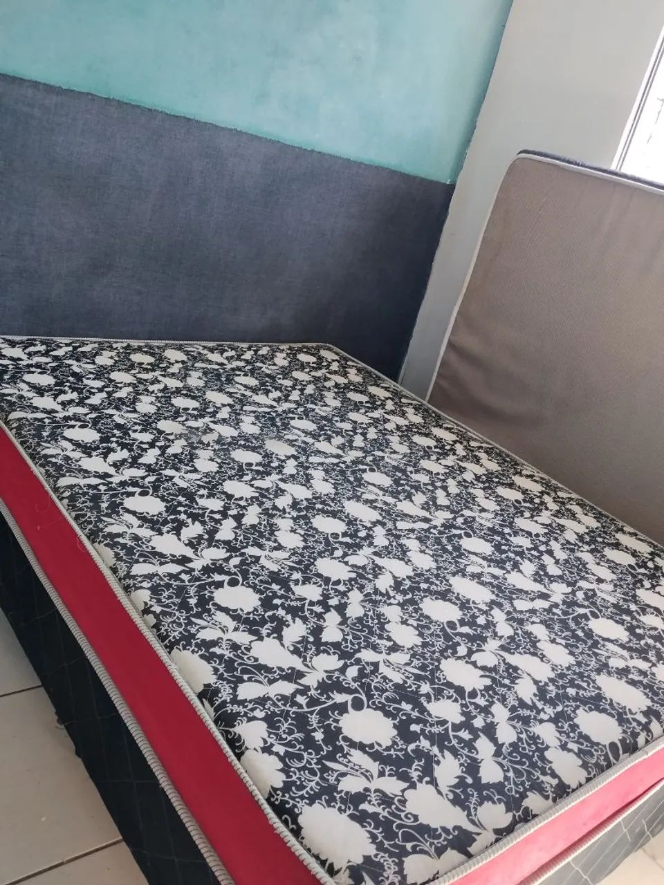 Cama casal (box e colchão)  negociável  - Foto 2