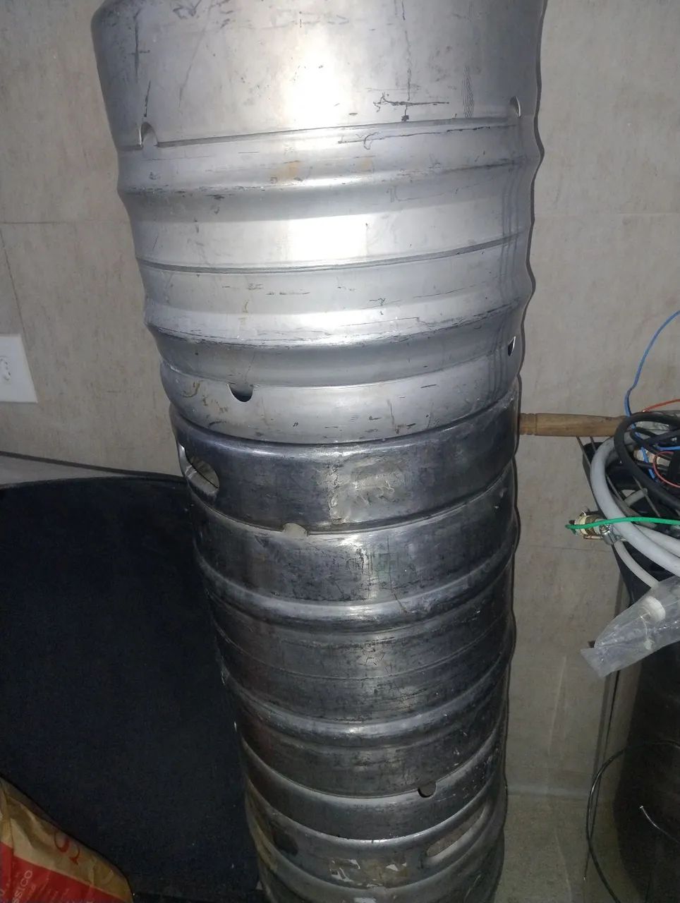 Barris de chopp dois de 30.e um de 50 litros 