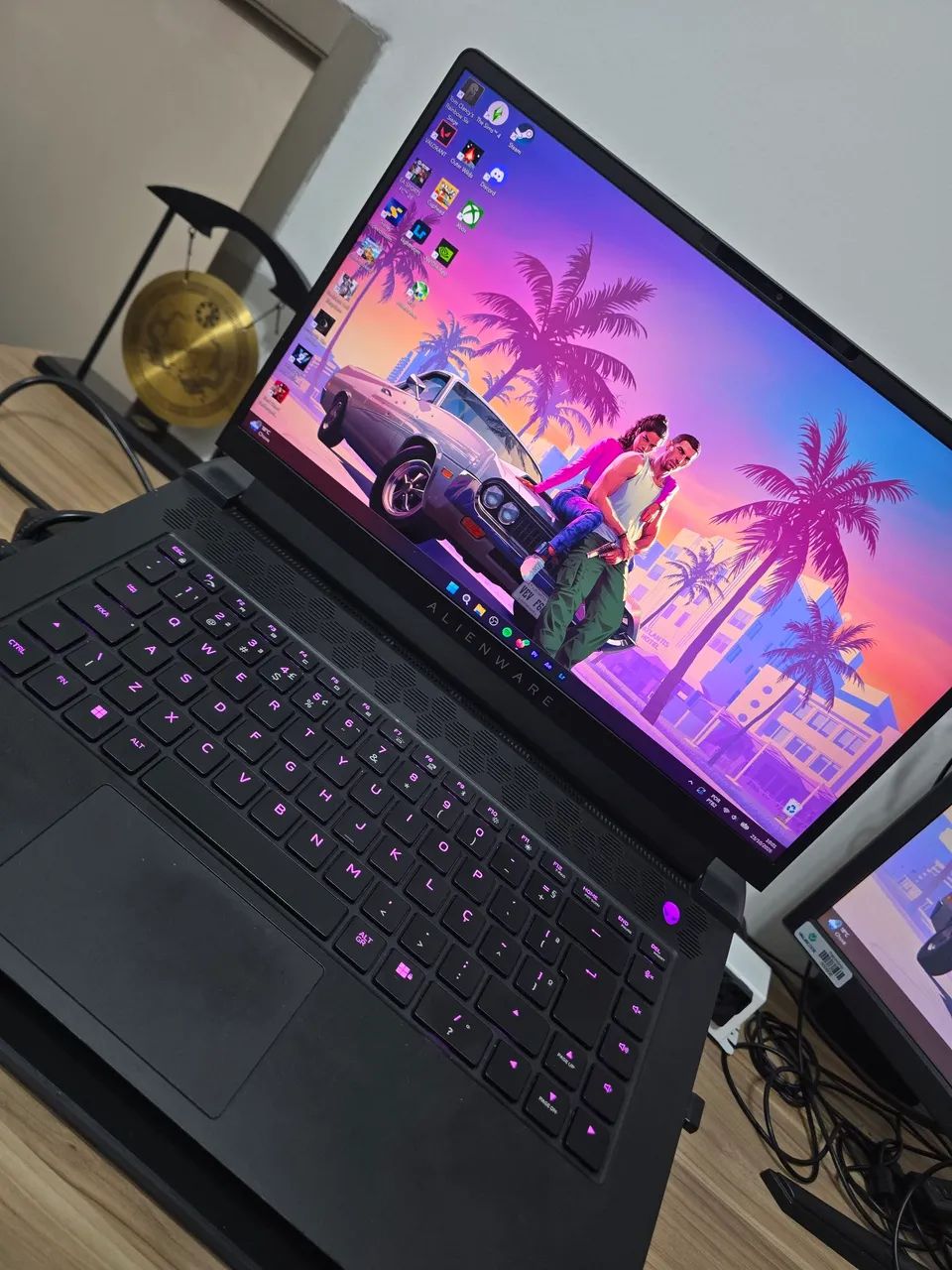 Alienware M15 R7 - Foto 4