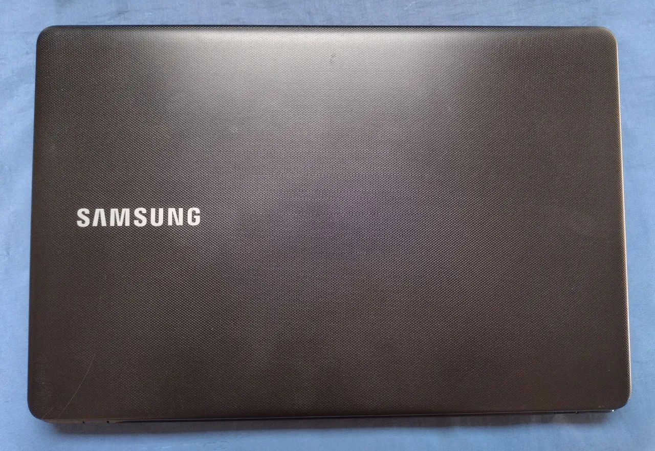* POTENTE Notebook i5 *C/VIDEO DEDICADO * - Foto 2