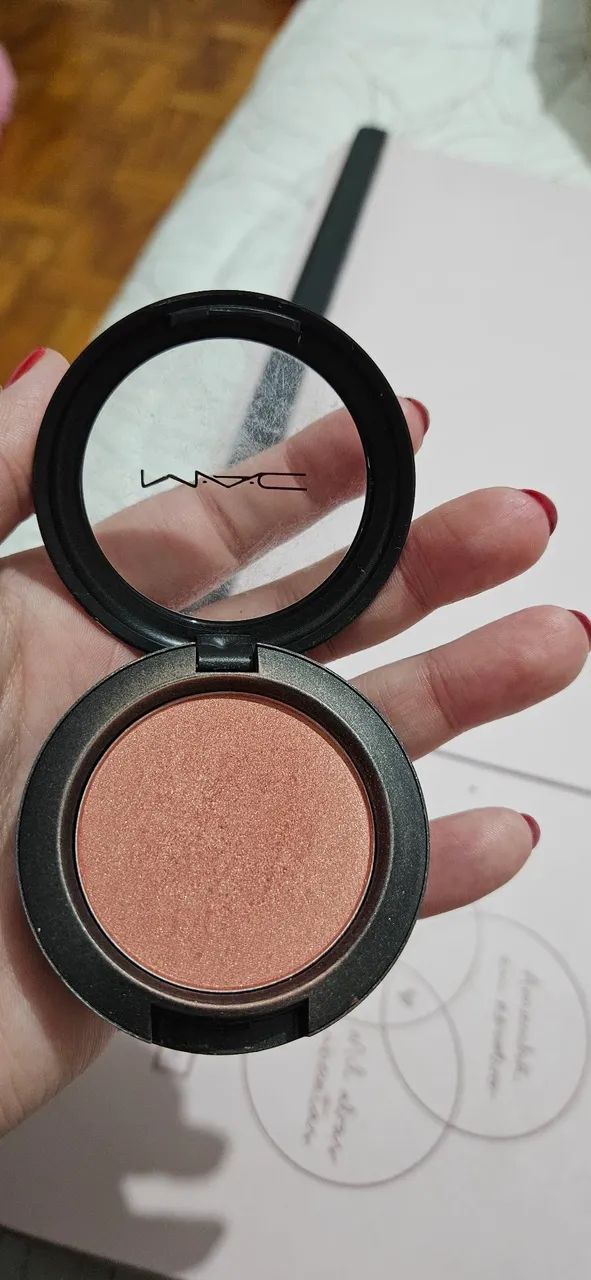 Blush Peachtwist (Sheertone Shimmer) ? M·A·C