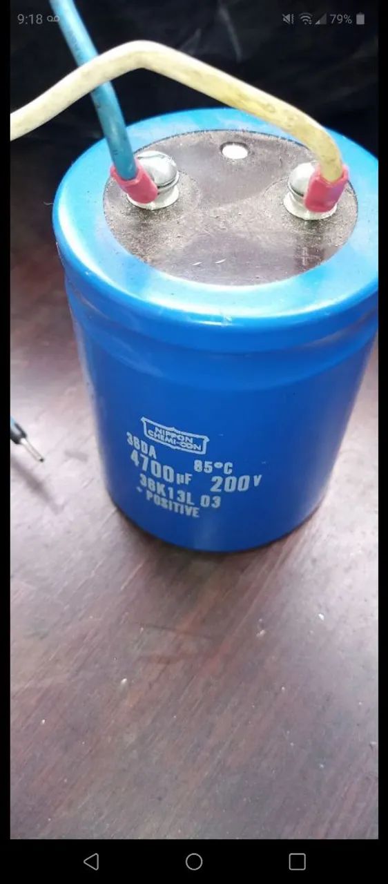 Capacitor eletrolítico 4700mf 200v
