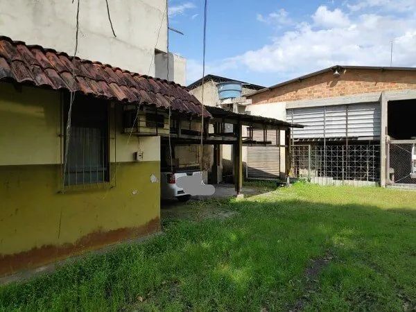 Vende-se terreno edificado no bairro Castanheira - Foto 2