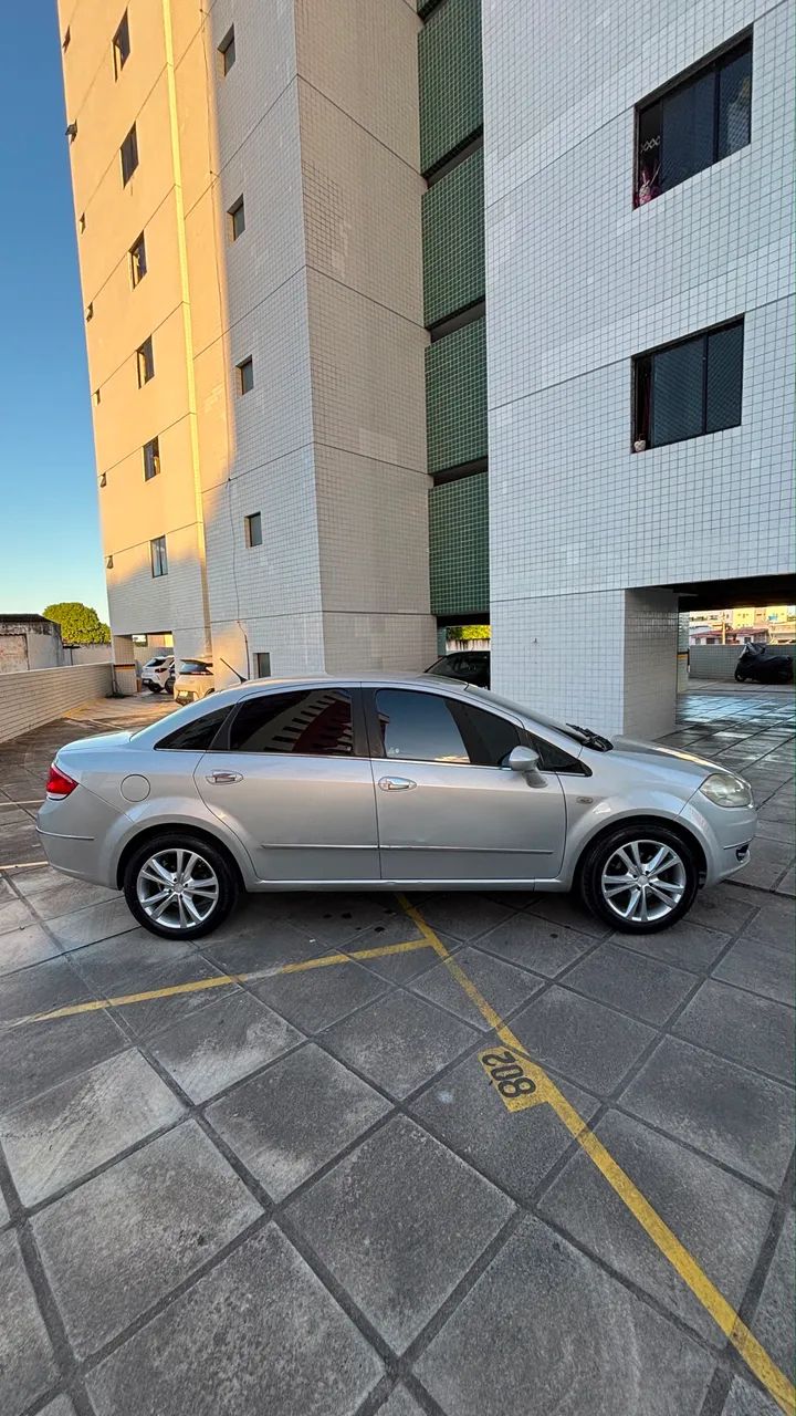 Fiat Linea Essence 1.8 Flex 16V 4P 2012 - Foto 4