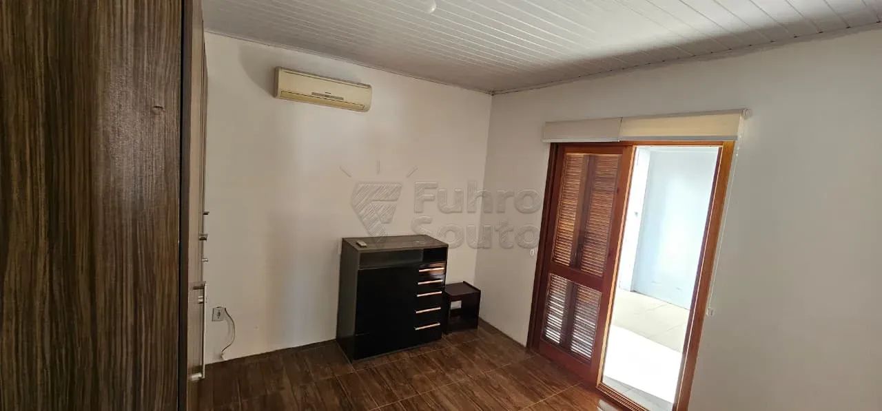Casa com 2 Dormitórios, Ampla Churrasqueira e Pátio no Arcobaleno - Foto 2