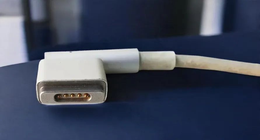 nitor Apple Cinema Display Led 27 polegadas A1407  - Foto 2