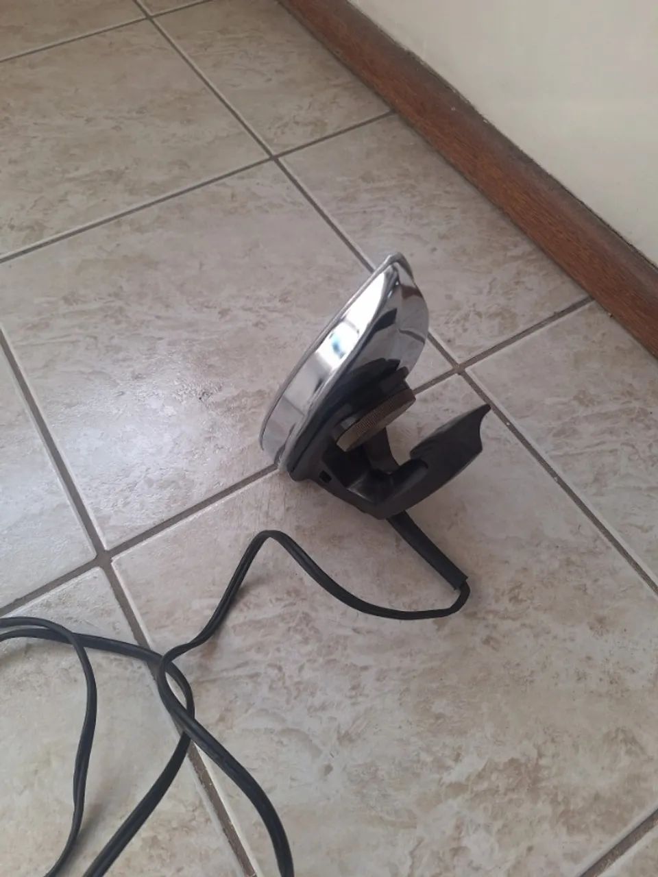 Ferro de passar roupa - Foto 3