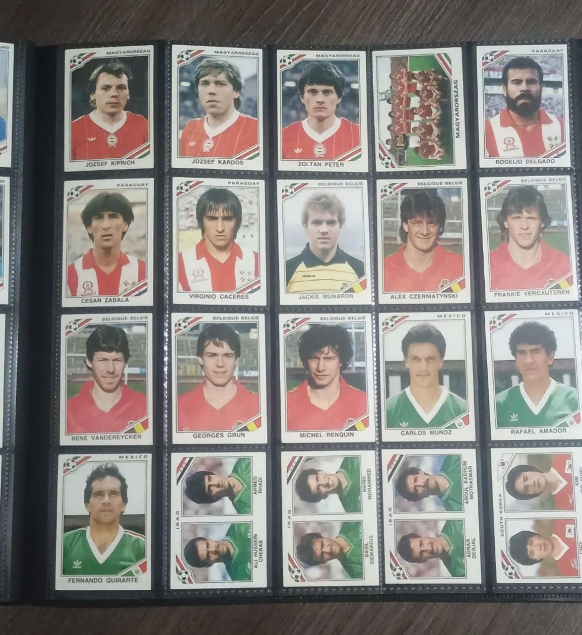 Figurinhas de 1982 e 1986  - Foto 2