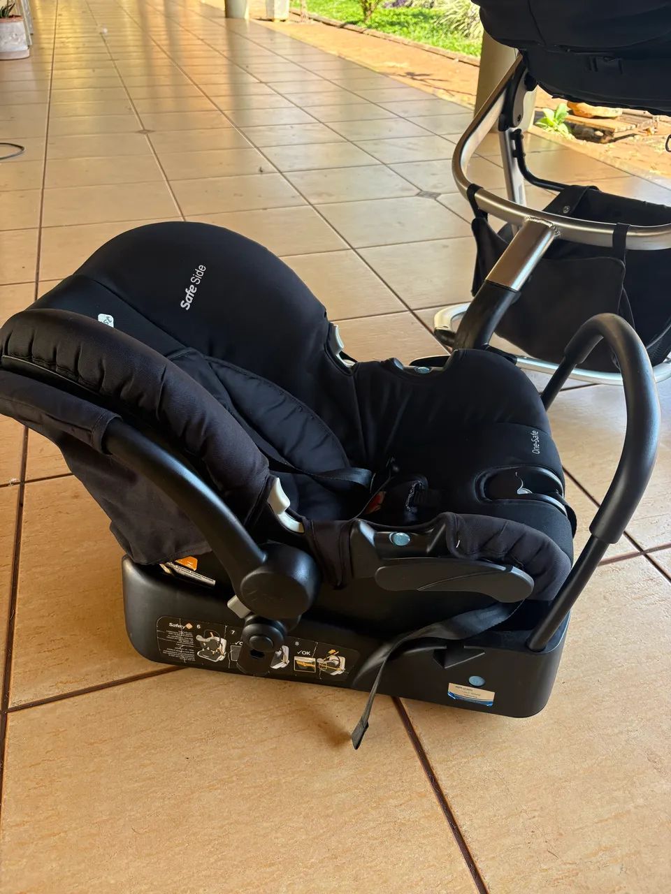Carrinho de Bebê completo (com base de carro e Bebê conforto) - Foto 3