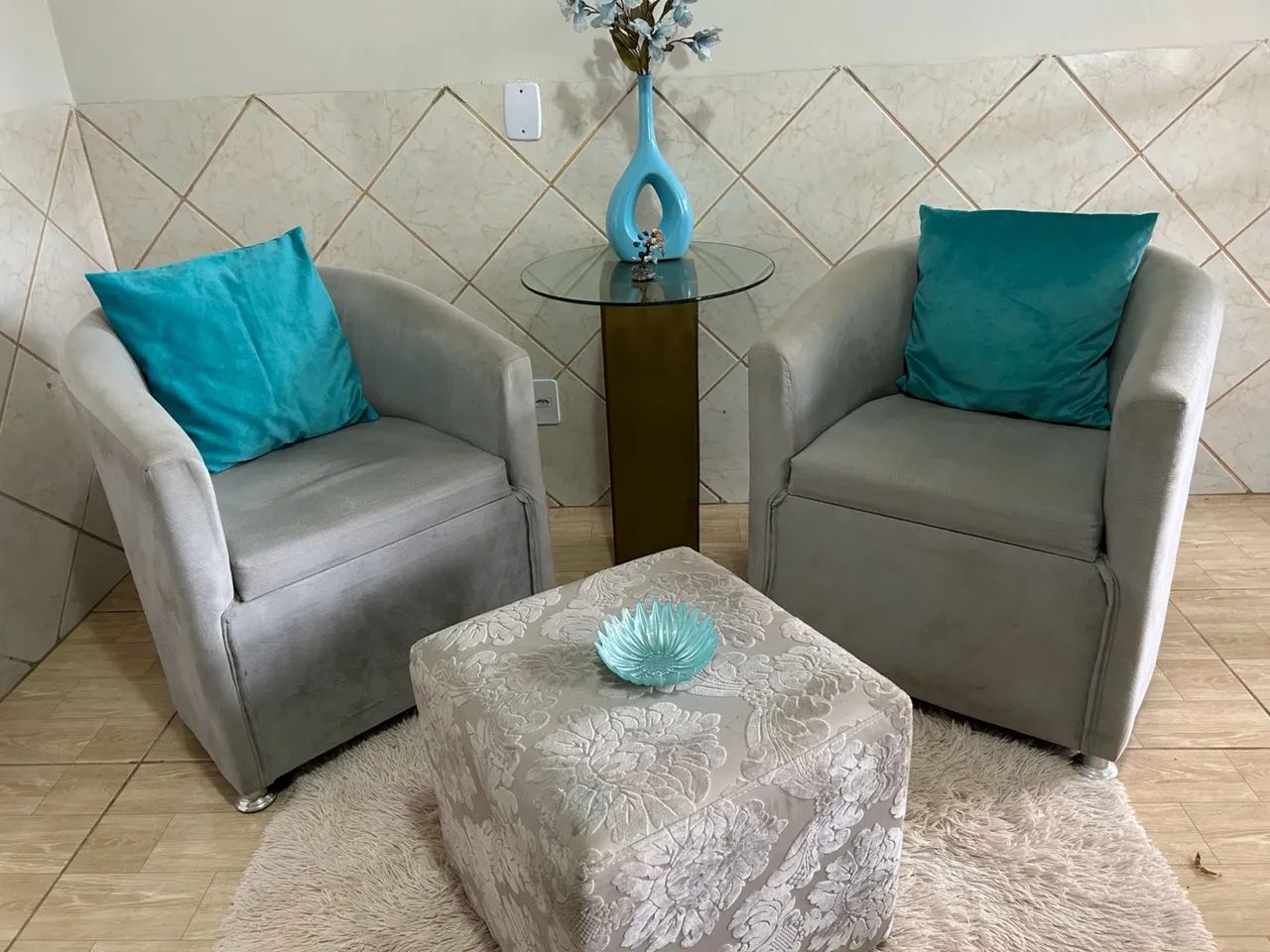 Duas poltronas cinza semi novas - Foto 2