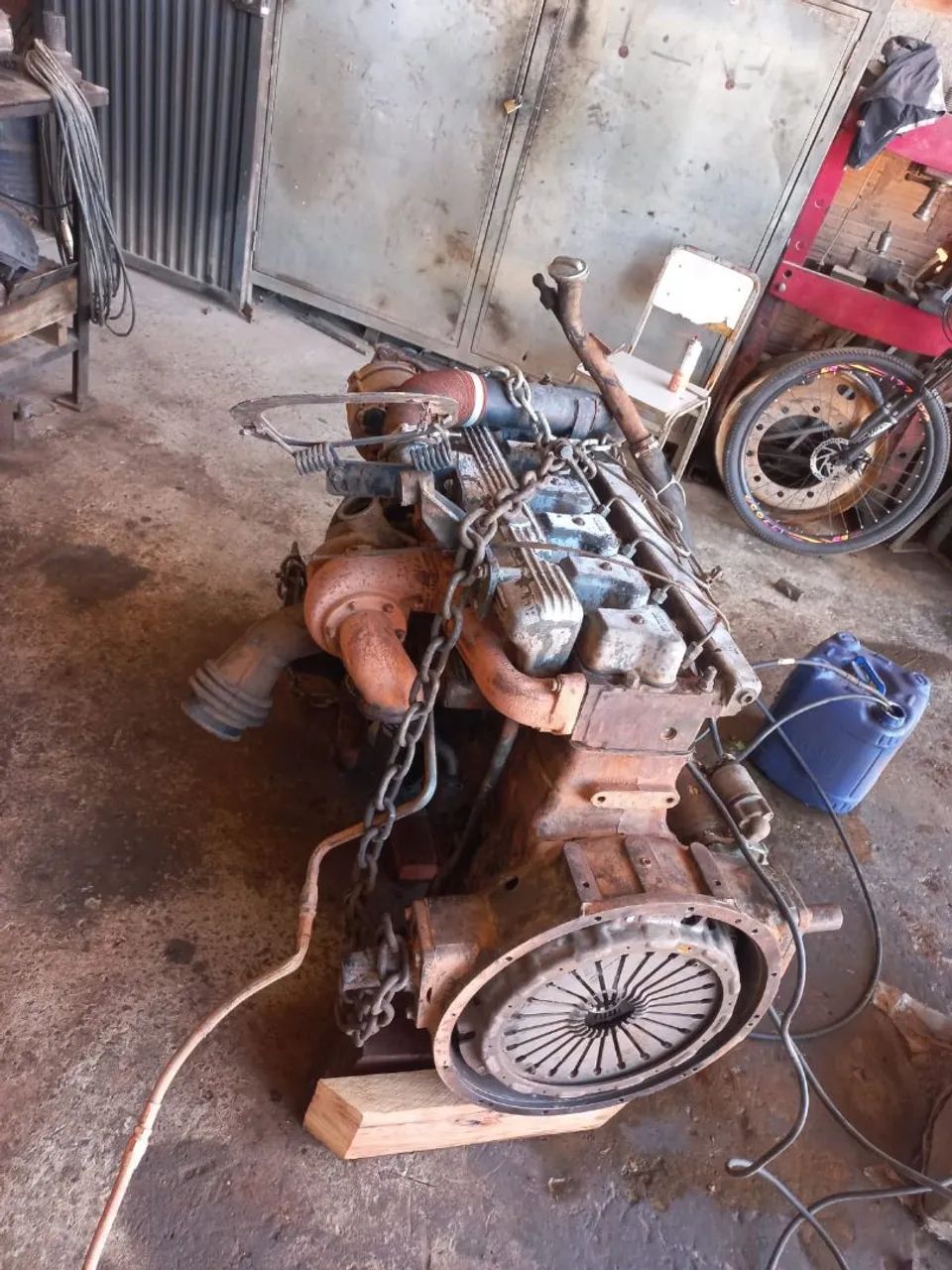 VENDO MOTO DE CAMINHÃO 