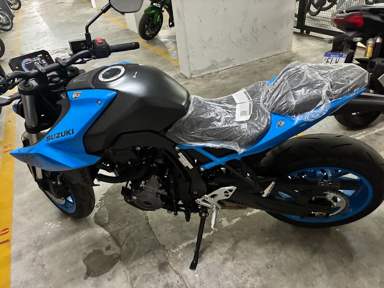 Oportunidade GSX-8S ZERO no plastico - Foto 4
