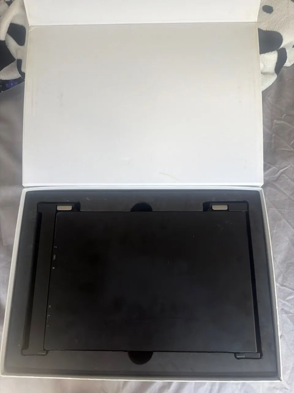 Vendo extensor de telas UPERFECT para notebook, com duas telas de 13,3 polegadas. - Foto 2