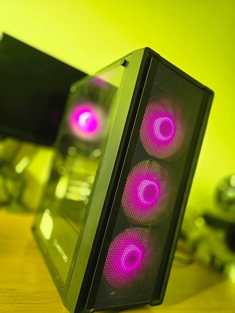 Gabinete gamer 4 fans argb