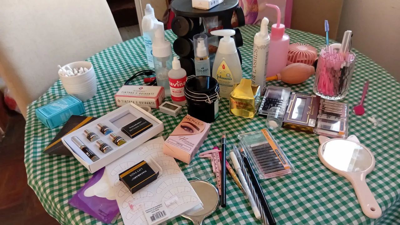 Itens sobrancelha e cilios bom estado - Foto 3