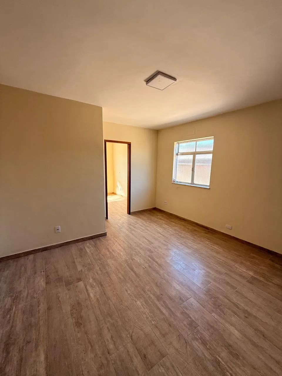 Excelente sala (102) Comercial na Vila Capri ,Araruama - Foto 2