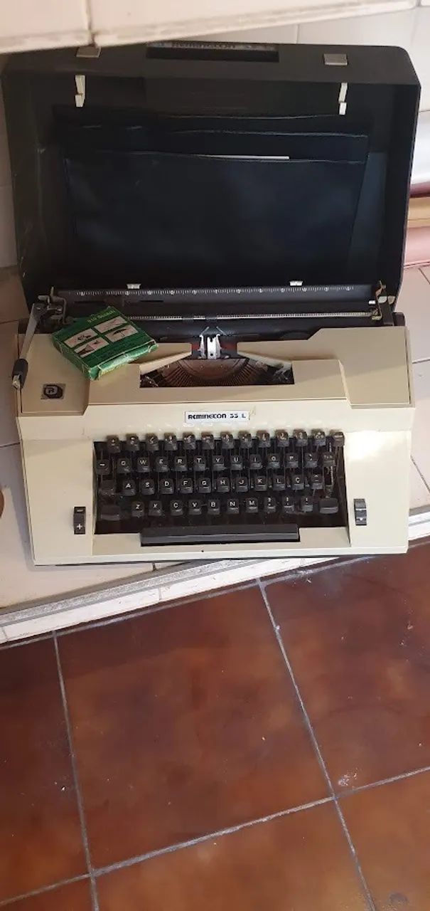 Máquina de escrever - Foto 2
