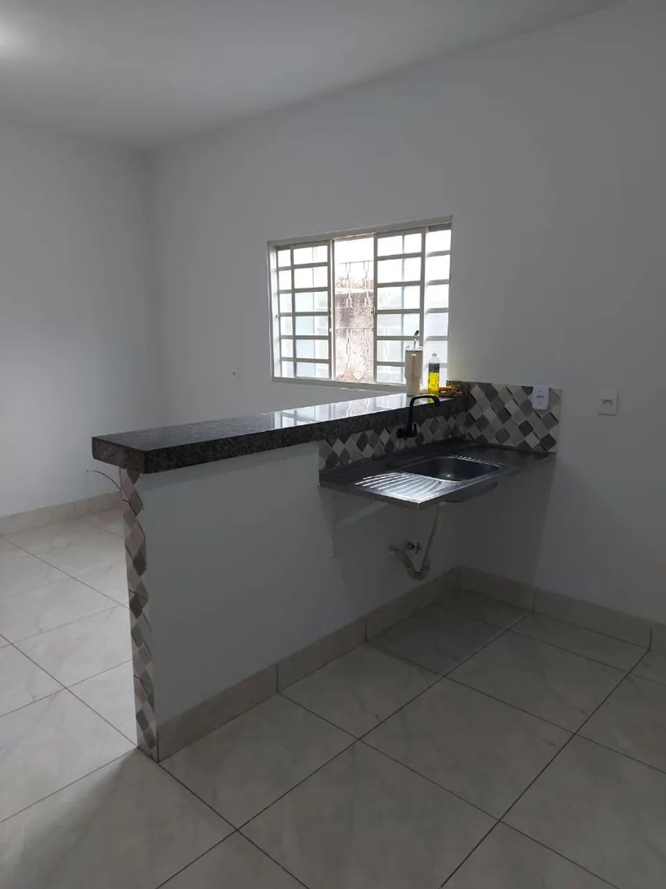 ALUGA-SE KITNET NO SETOR PALMARES - GO - Foto 3