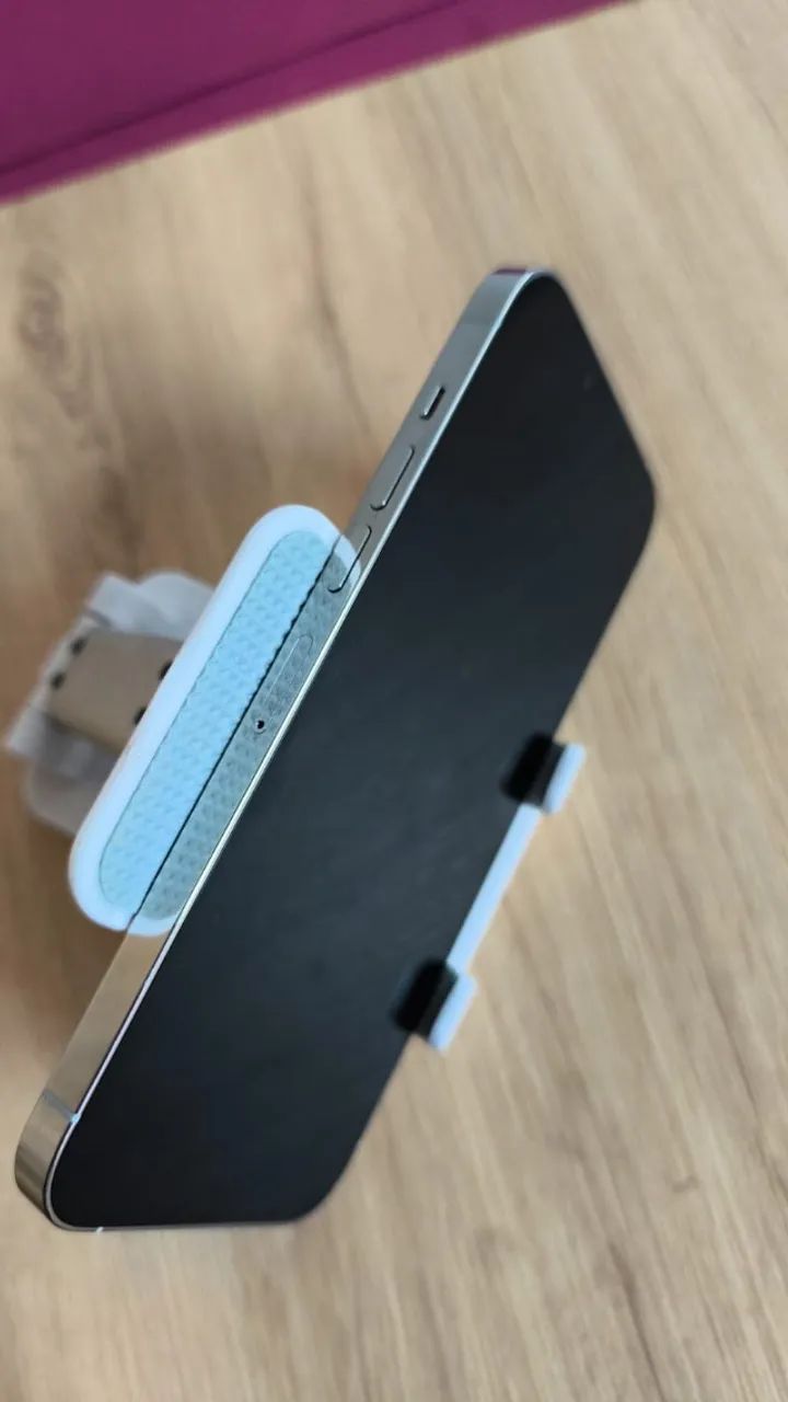 iPhone 13 Pro Max 1TB em estado impecável, sem detalhes
