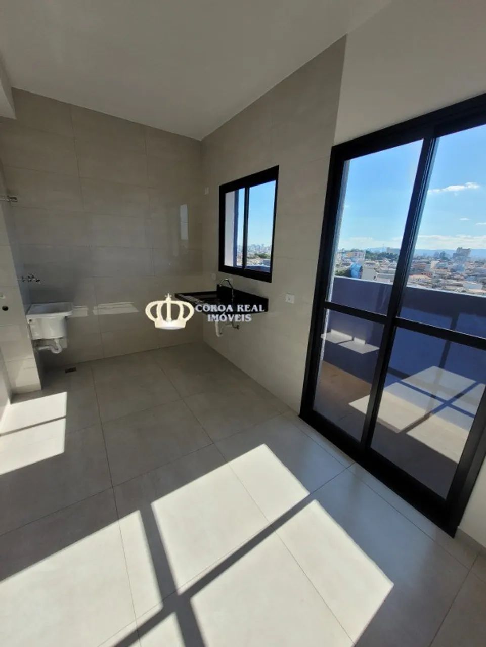 APARTAMENTOS DE 2 DORMITORIOS COM 50M² E VARANDA NA PATRIARCA!!