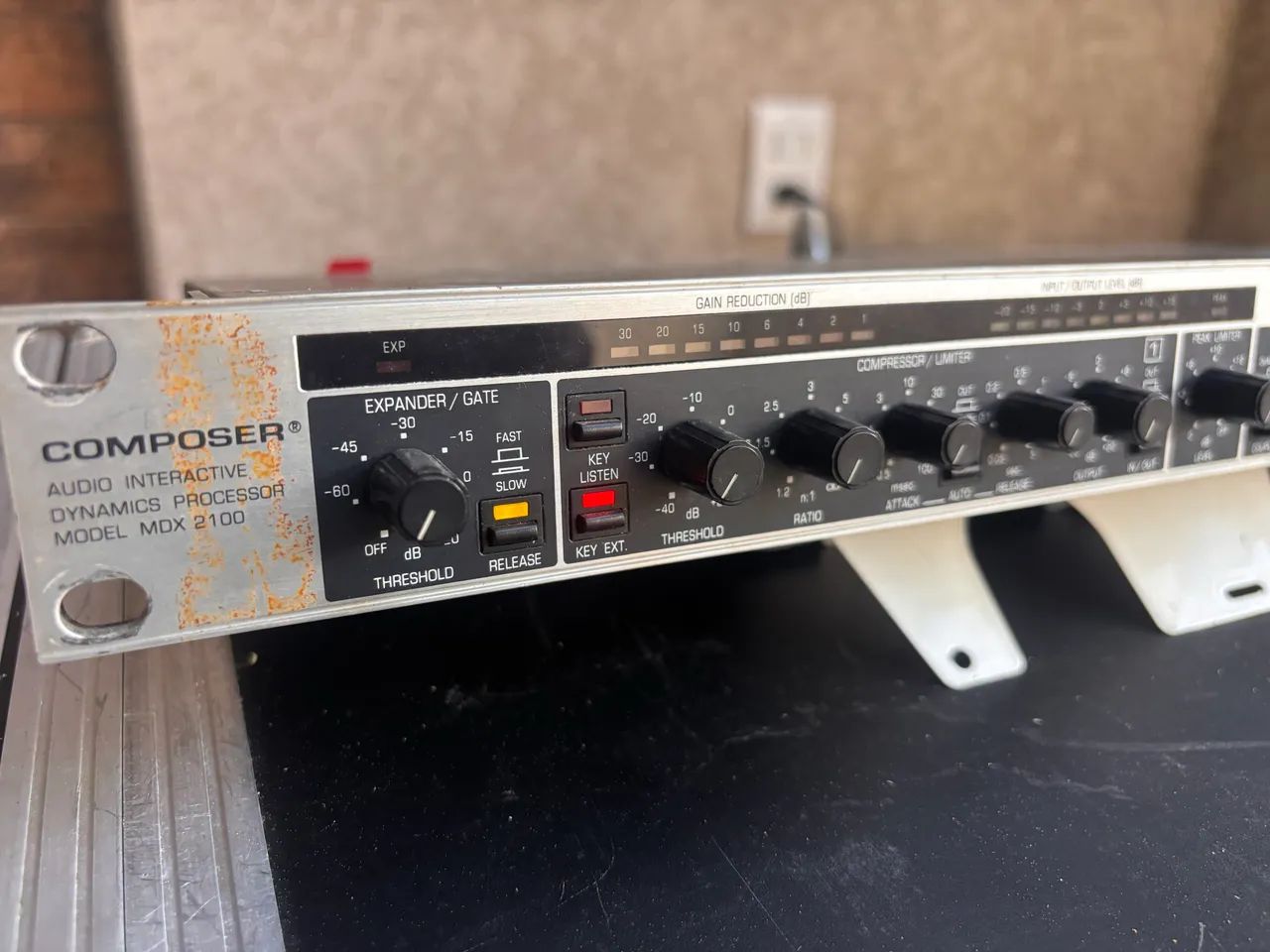 Behringer Composer MDX 2100