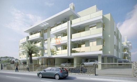 Na frente da praia e da ilha do campeche! condomínio com fachada elegante, poucos apartame - Foto 3