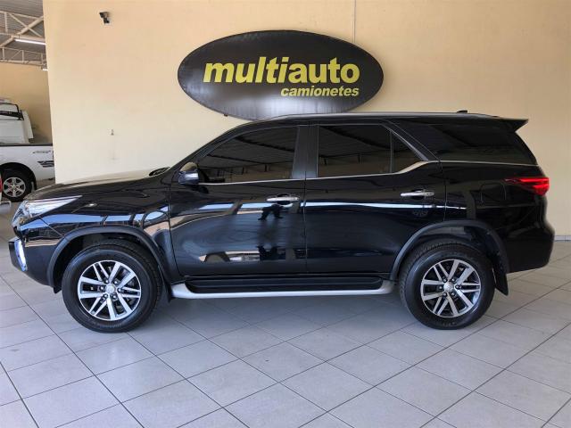 TOYOTA HILUX SW4 2017/2017 2.8 SRX 4X4 16V TURBO INTERCOOLER DIESEL 4P AUTOMÁTICO - Foto 3
