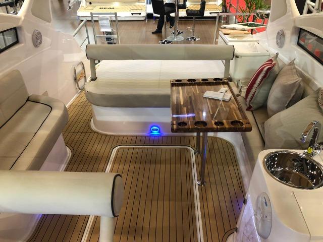 Lancha Real 330 Special Edition Modelo 2019 - Condição Especial - Barco Novo !!! - Foto 8