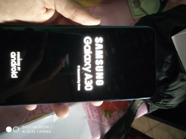 Vendo celular A30 64gigas - Foto 3