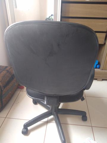 Cadeira de escritório Bem Conservada - Foto 3