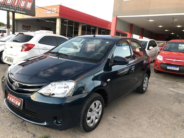 Etios 2015 - Foto 2