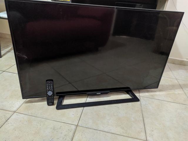 TV LED 48 Full HD Com tela trincada - Foto 4
