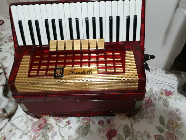 Acordeon scandalli 80 baixos - Foto 3