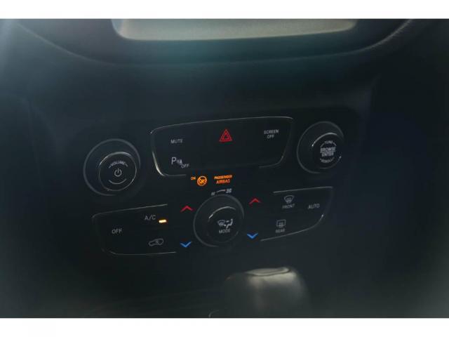 Jeep Compass LONGITUDE 2.0 4X4 - Foto 9