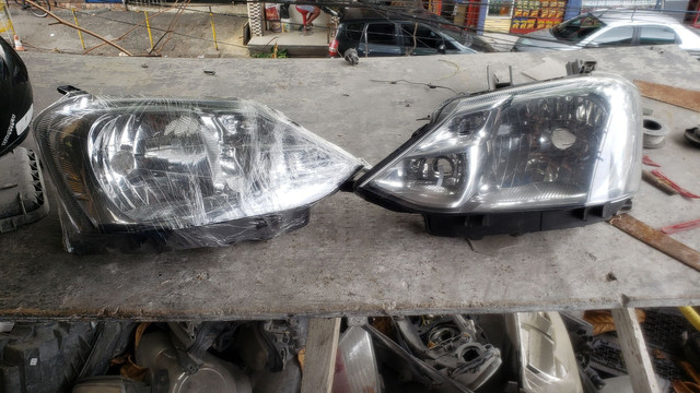 Farol do toyota etios