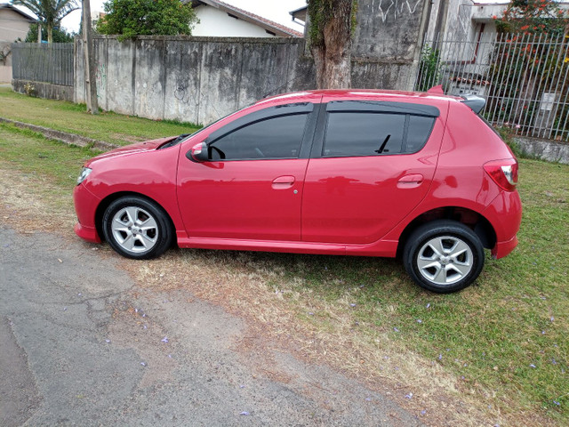 Sandero Dynamic 1.6 ano 2015 repasse - Foto 2