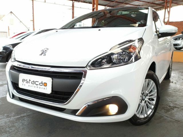 Peugeot 208 Allure 2018 Teto panorâmico