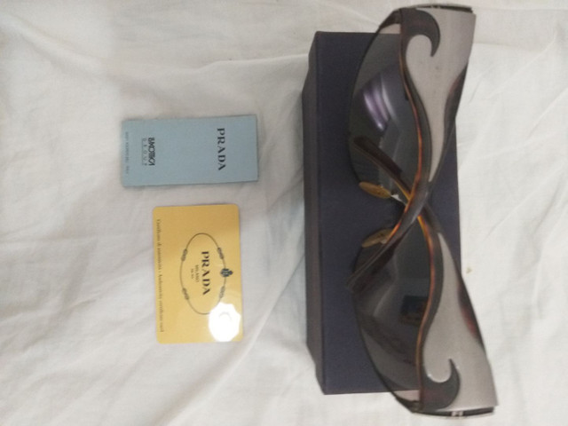 Óculos De Sol PRADA Vintage Feminino Autêntico Prada Escudo Flame Wave - Foto 4