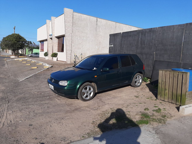 Troco golf por saveiro